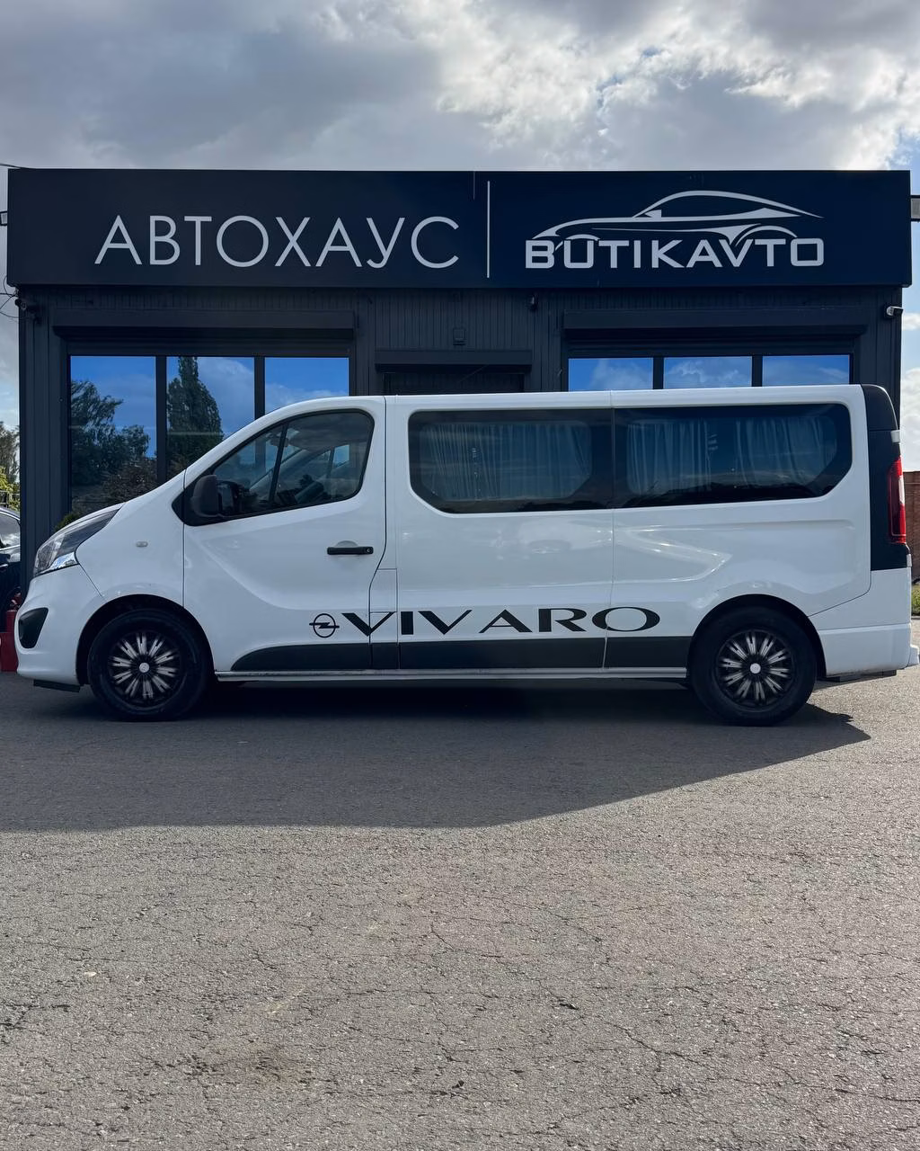 Opel Vivaro фото 4