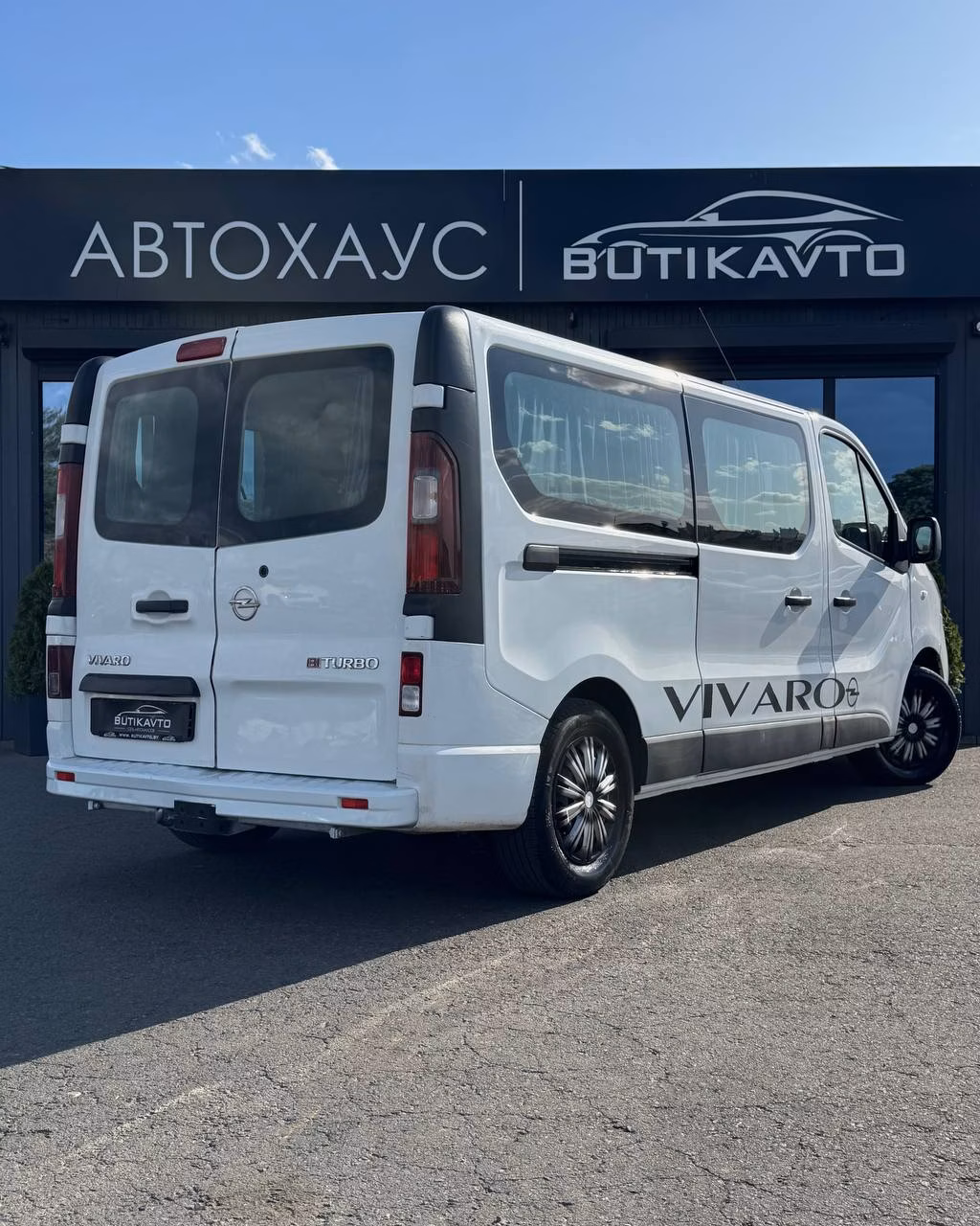 Opel Vivaro фото 7