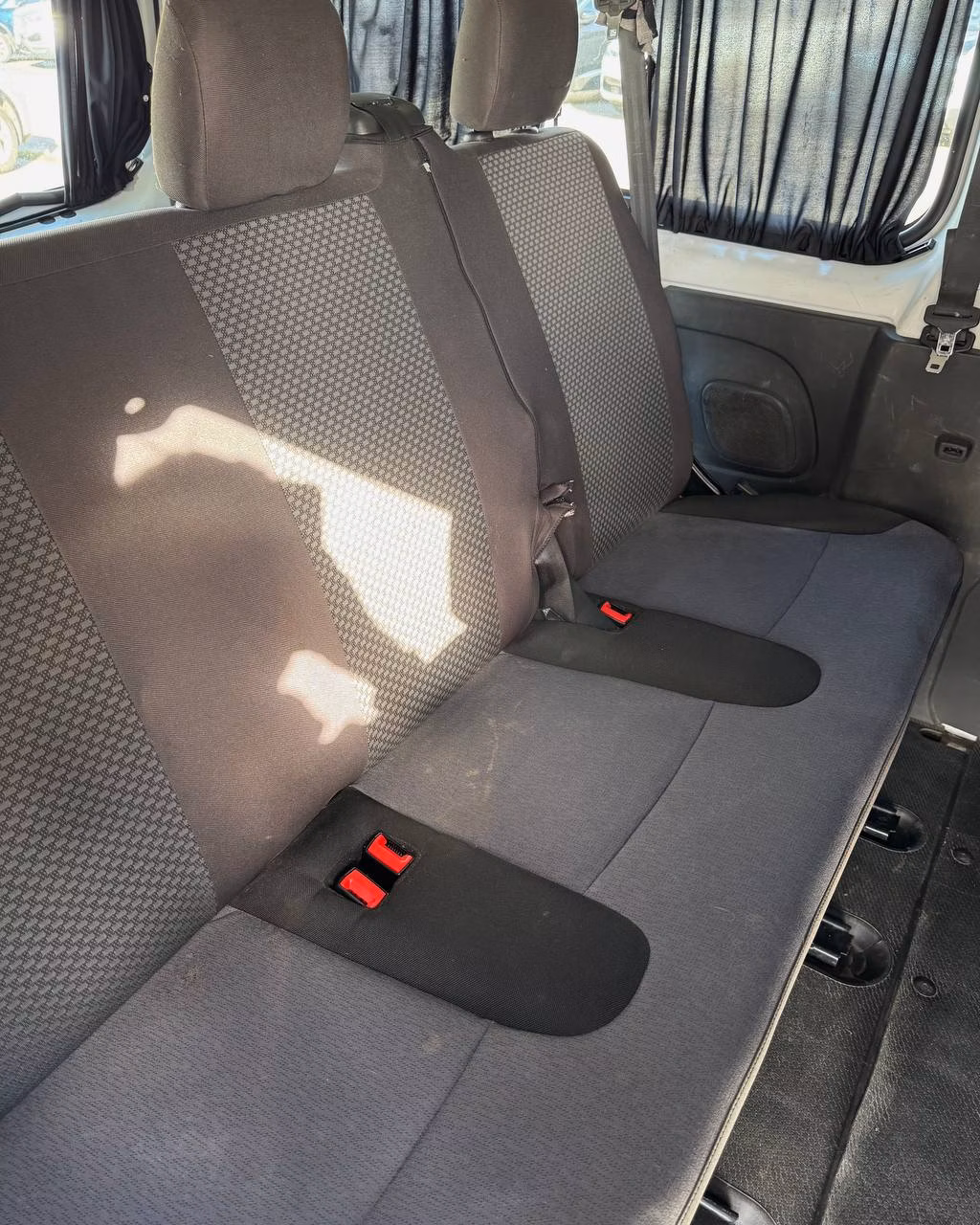 Opel Vivaro фото 12