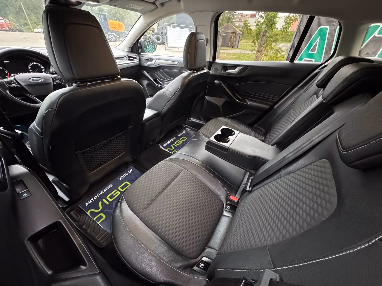 Ford Focus фото 10