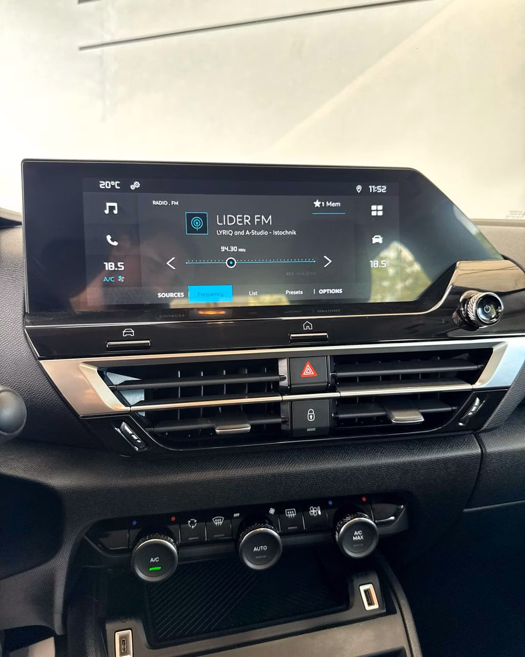 Citroen C4 X фото 11