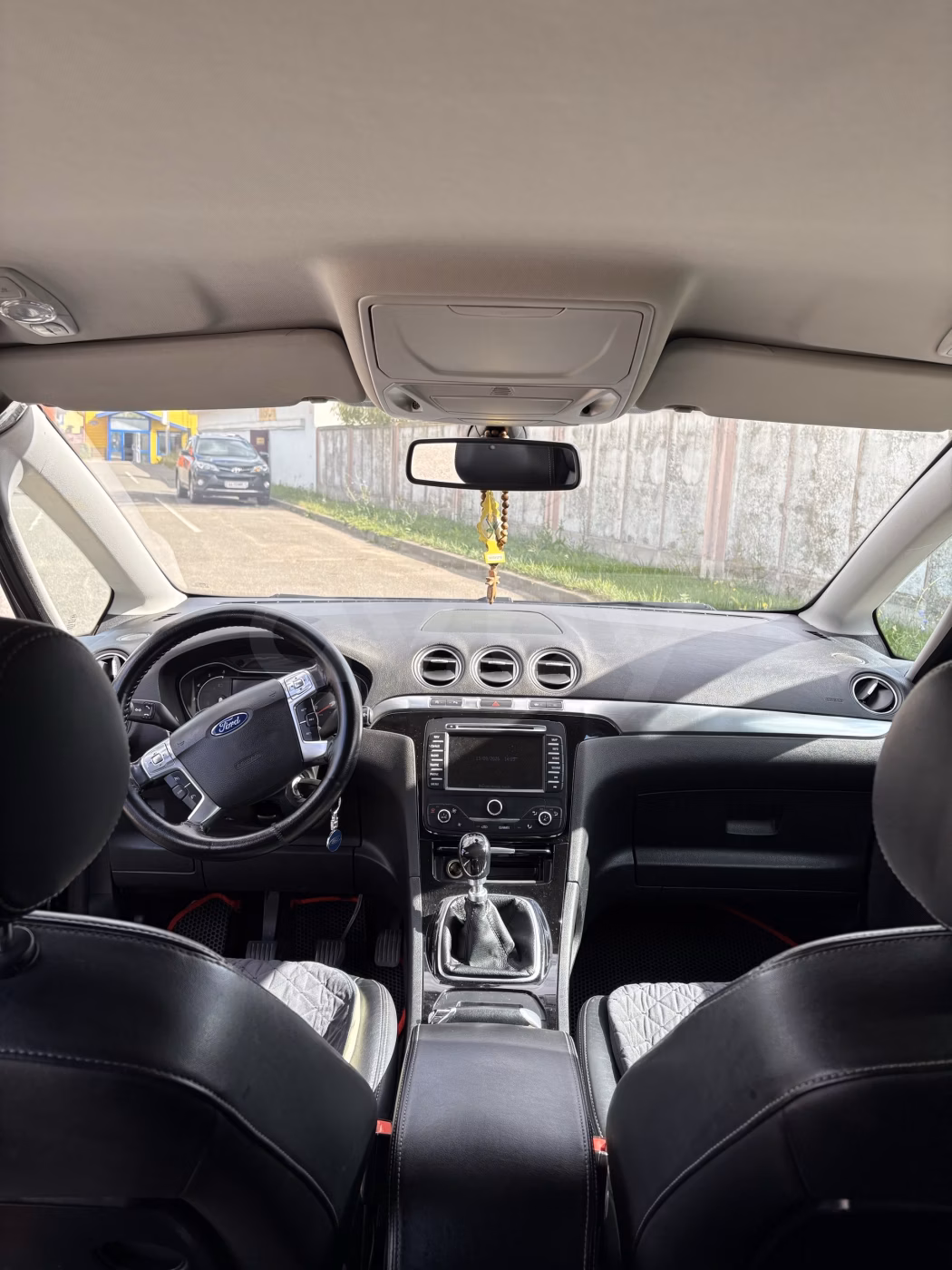 Ford S-MAX фото 8