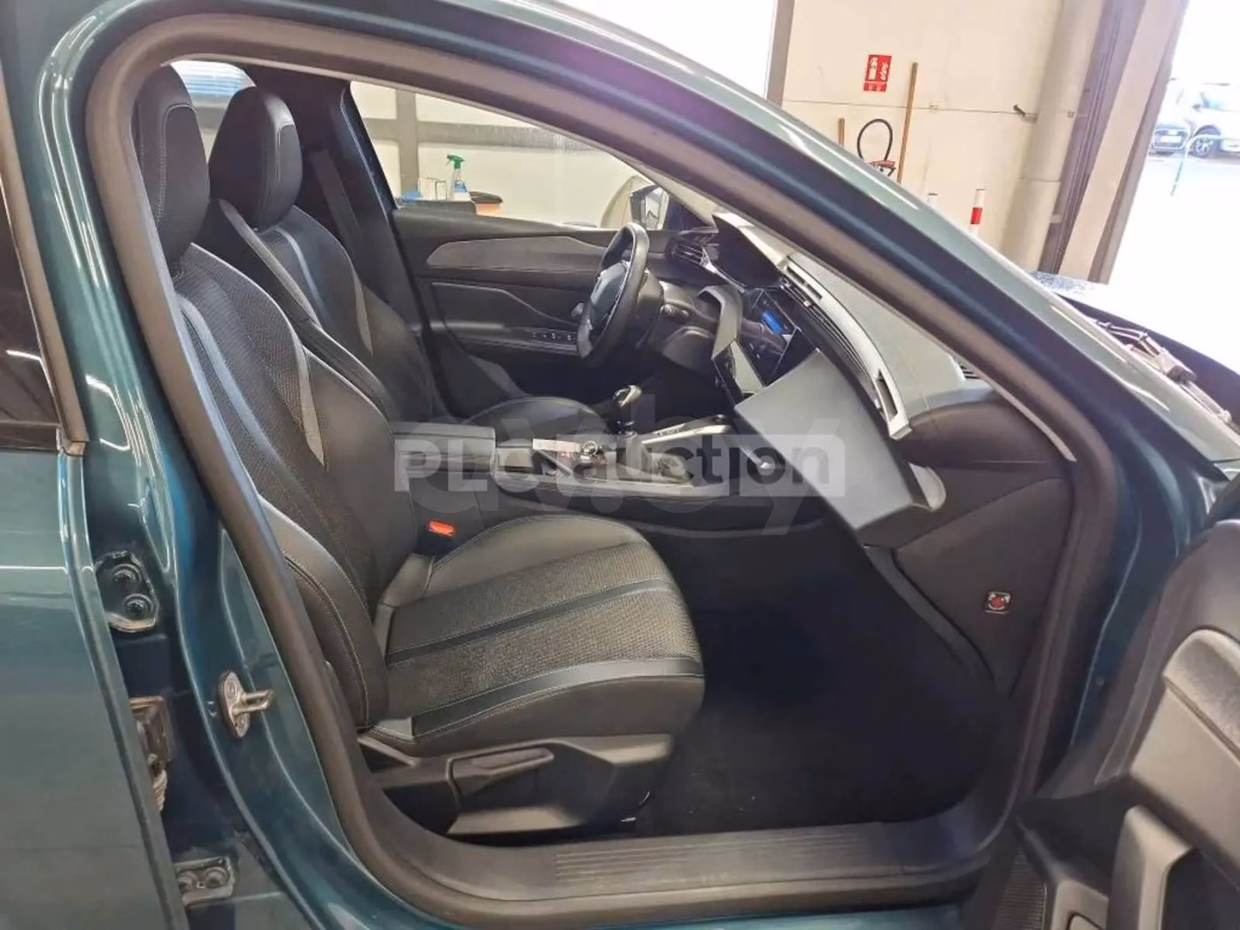 Peugeot 308 фото 17