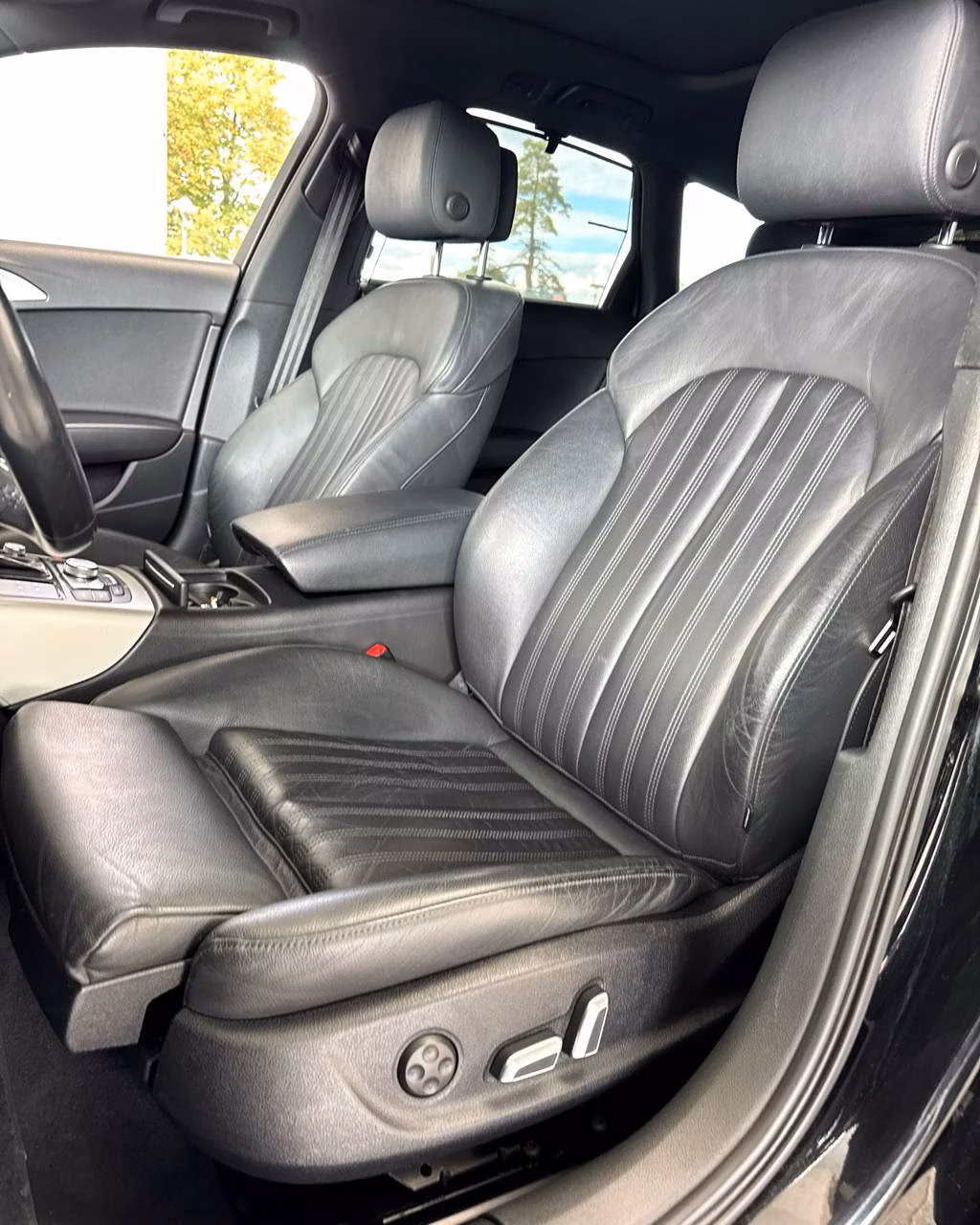 Audi A6 фото 11