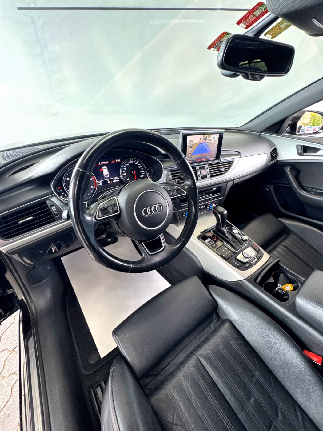 Audi A6 фото 12