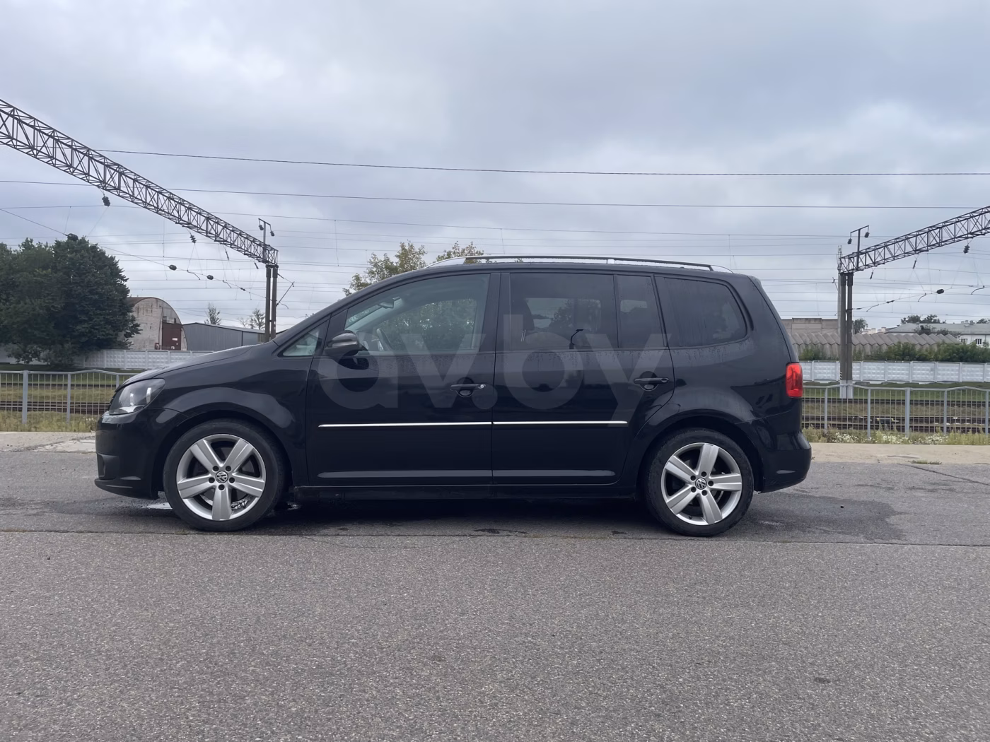 Volkswagen Touran фото 7