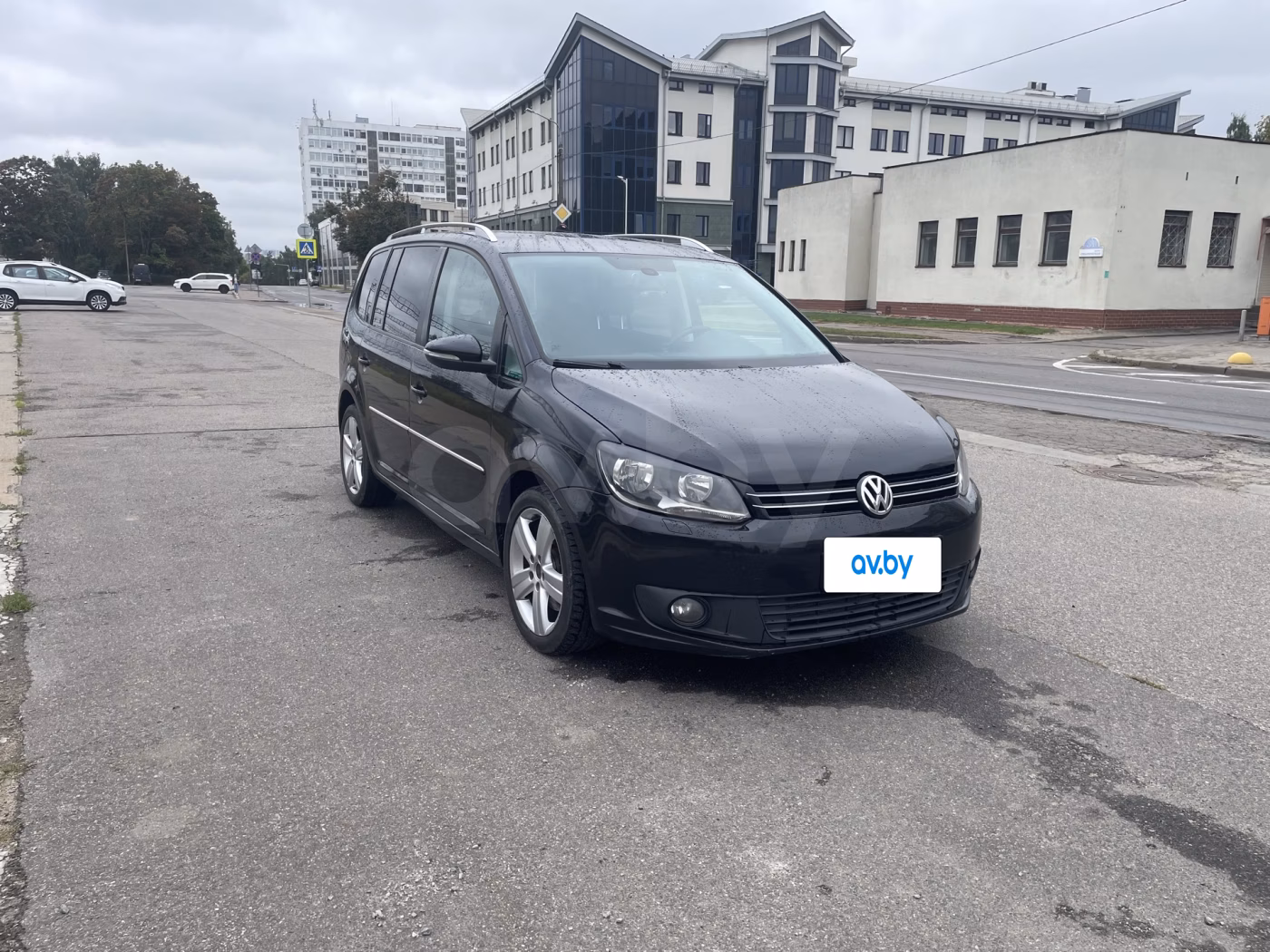 Volkswagen Touran фото 2