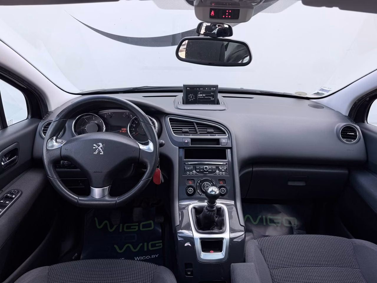Peugeot 5008 фото 10