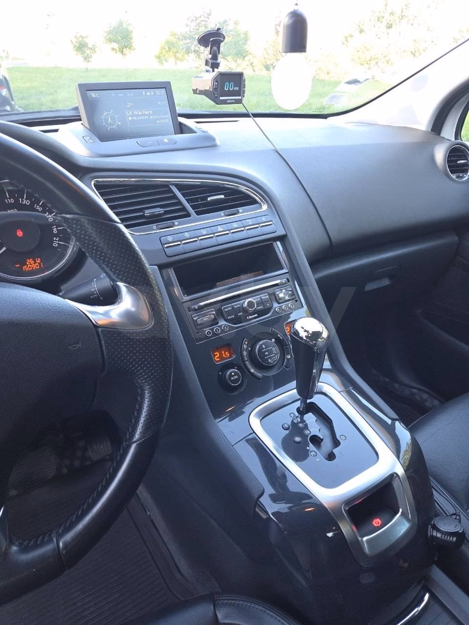 Peugeot 5008 фото 17