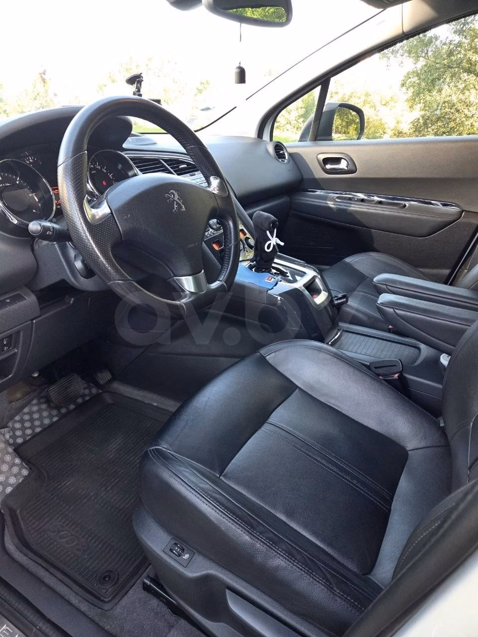Peugeot 5008 фото 4