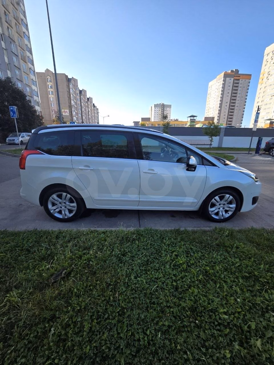 Peugeot 5008 фото 21