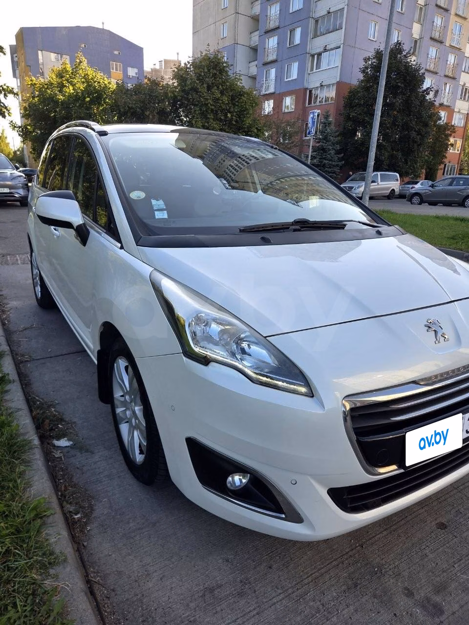 Peugeot 5008 фото 5