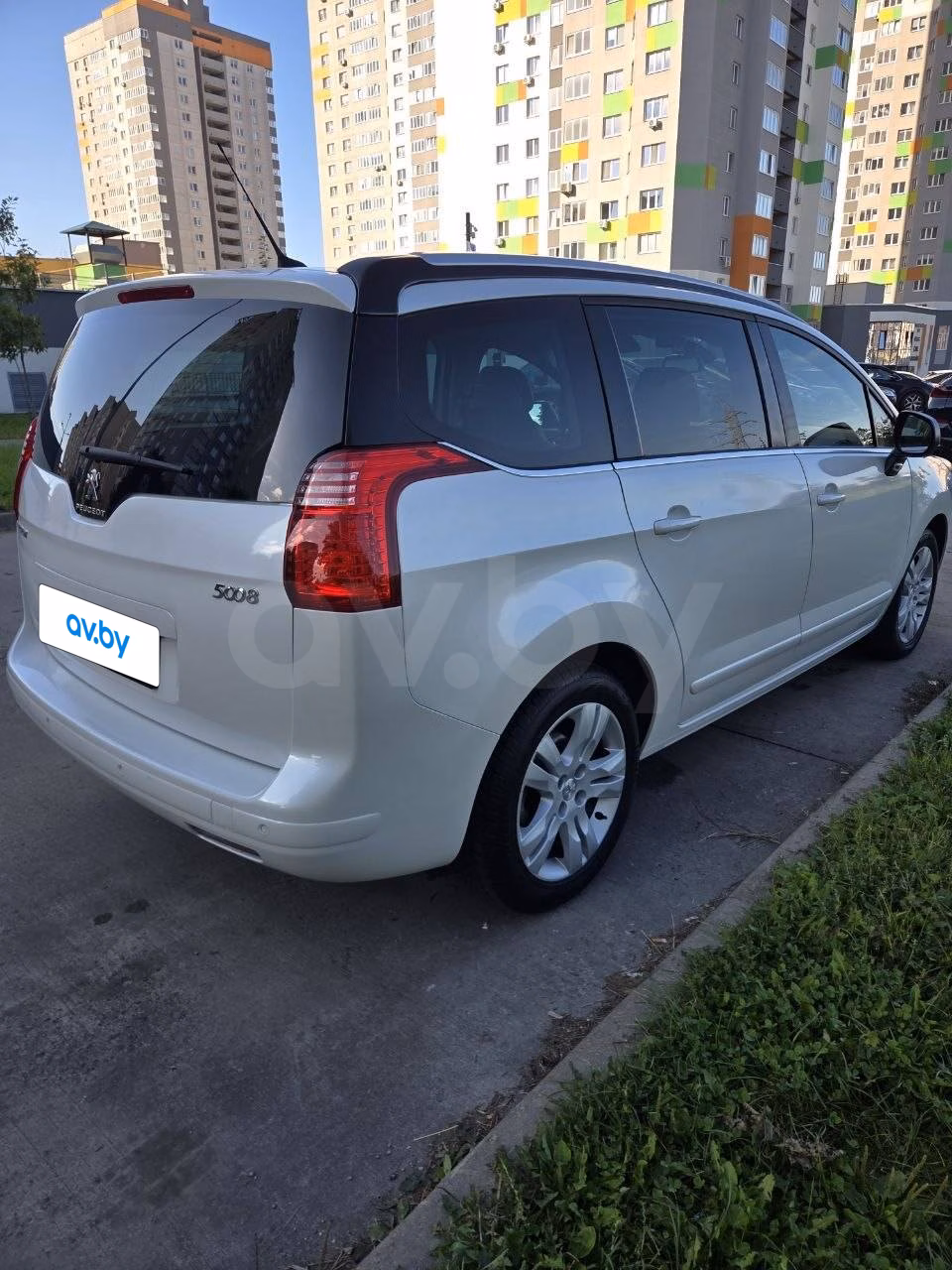 Peugeot 5008 фото 24