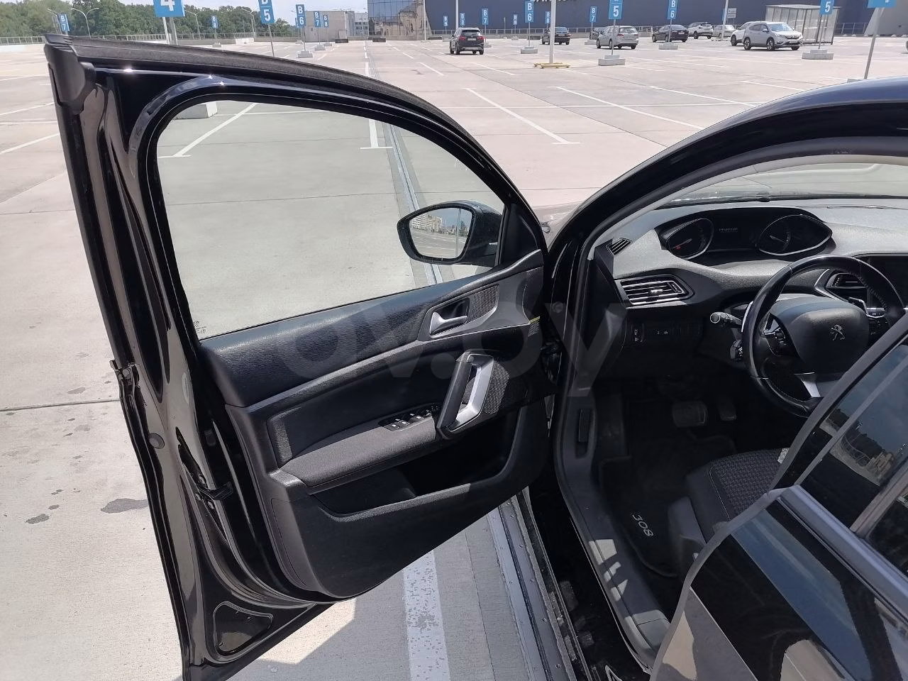 Peugeot 308 фото 5