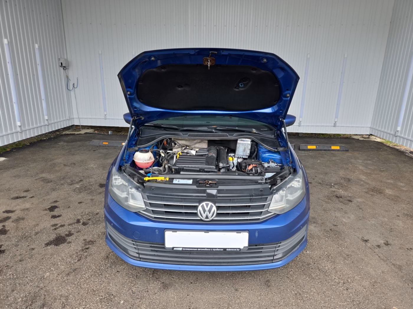 Volkswagen Polo Sedan фото 15