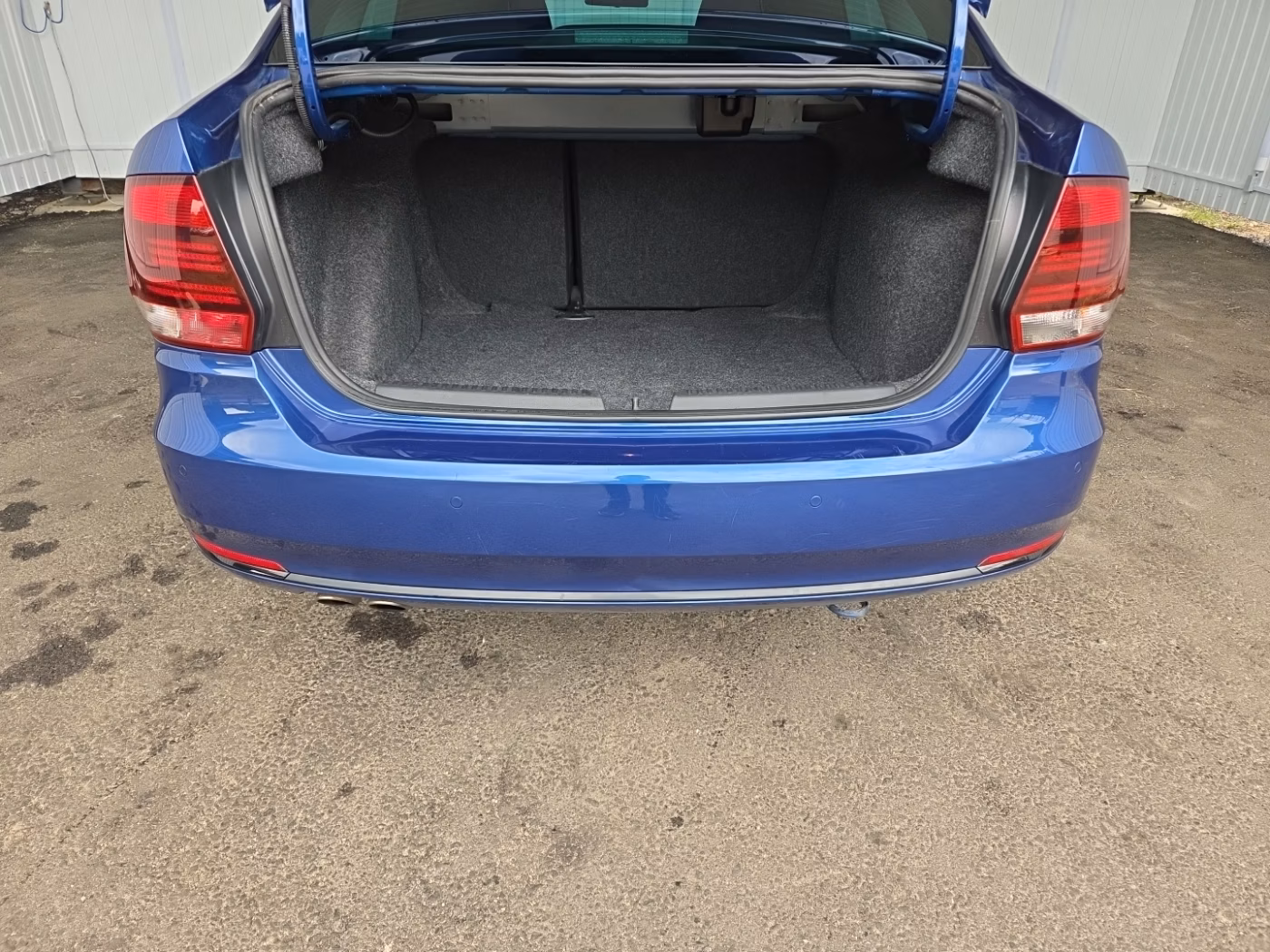 Volkswagen Polo Sedan фото 17