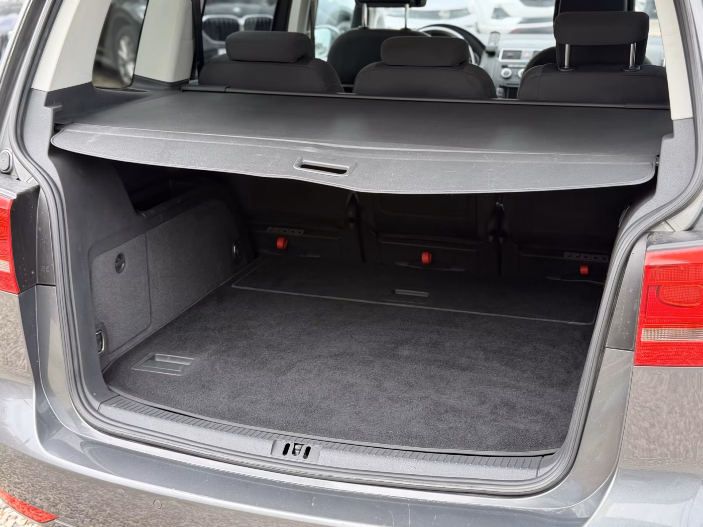 Volkswagen Touran фото 9