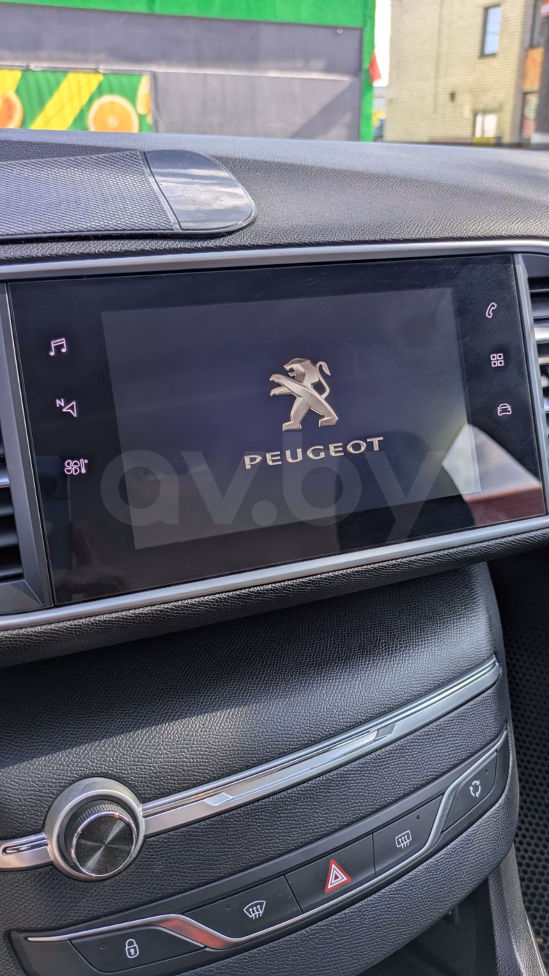 Peugeot 308 фото 15