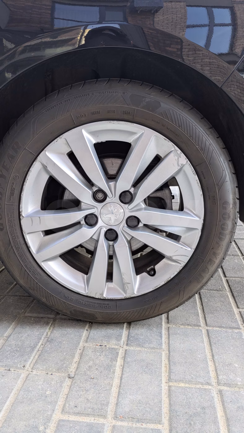 Peugeot 308 фото 8