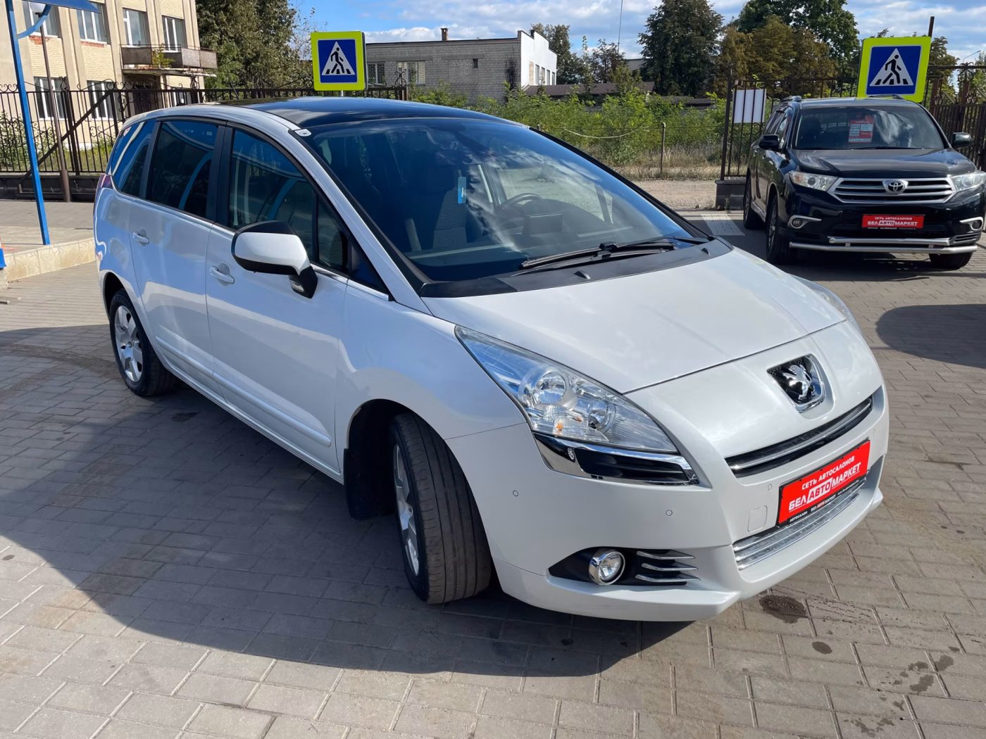 Peugeot 5008 фото 5