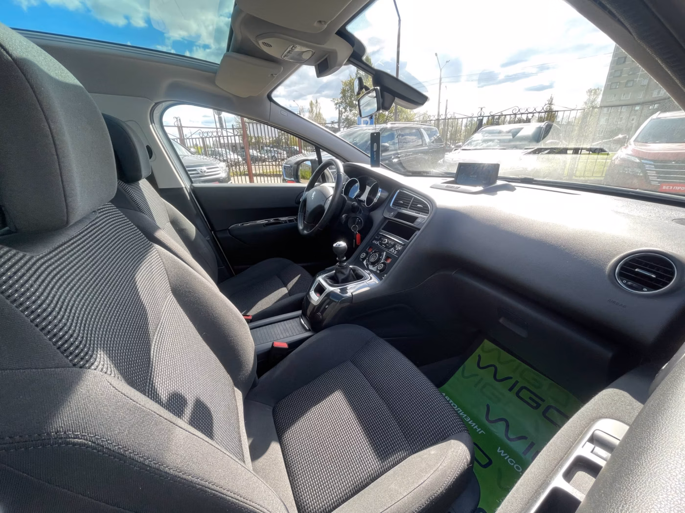 Peugeot 5008 фото 17