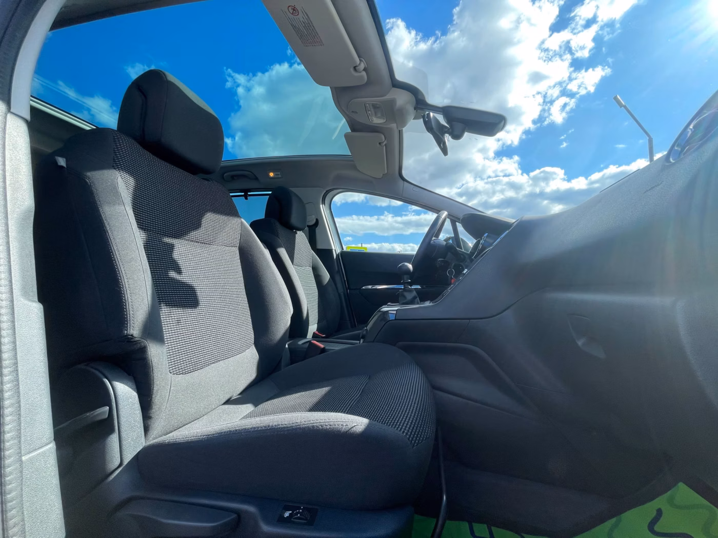 Peugeot 5008 фото 20