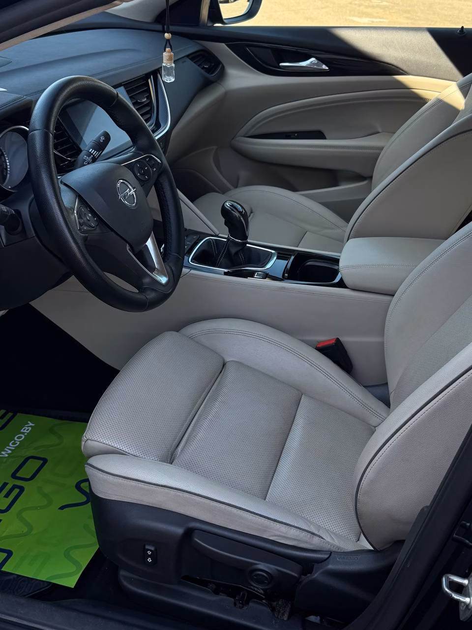 Opel Insignia фото 12