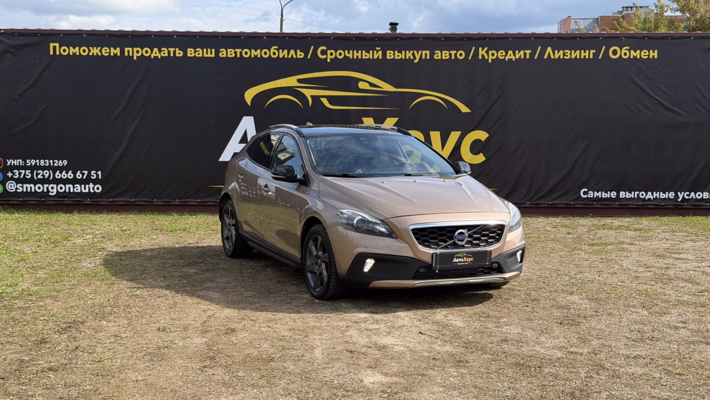 Volvo V40 Cross Country фото 2