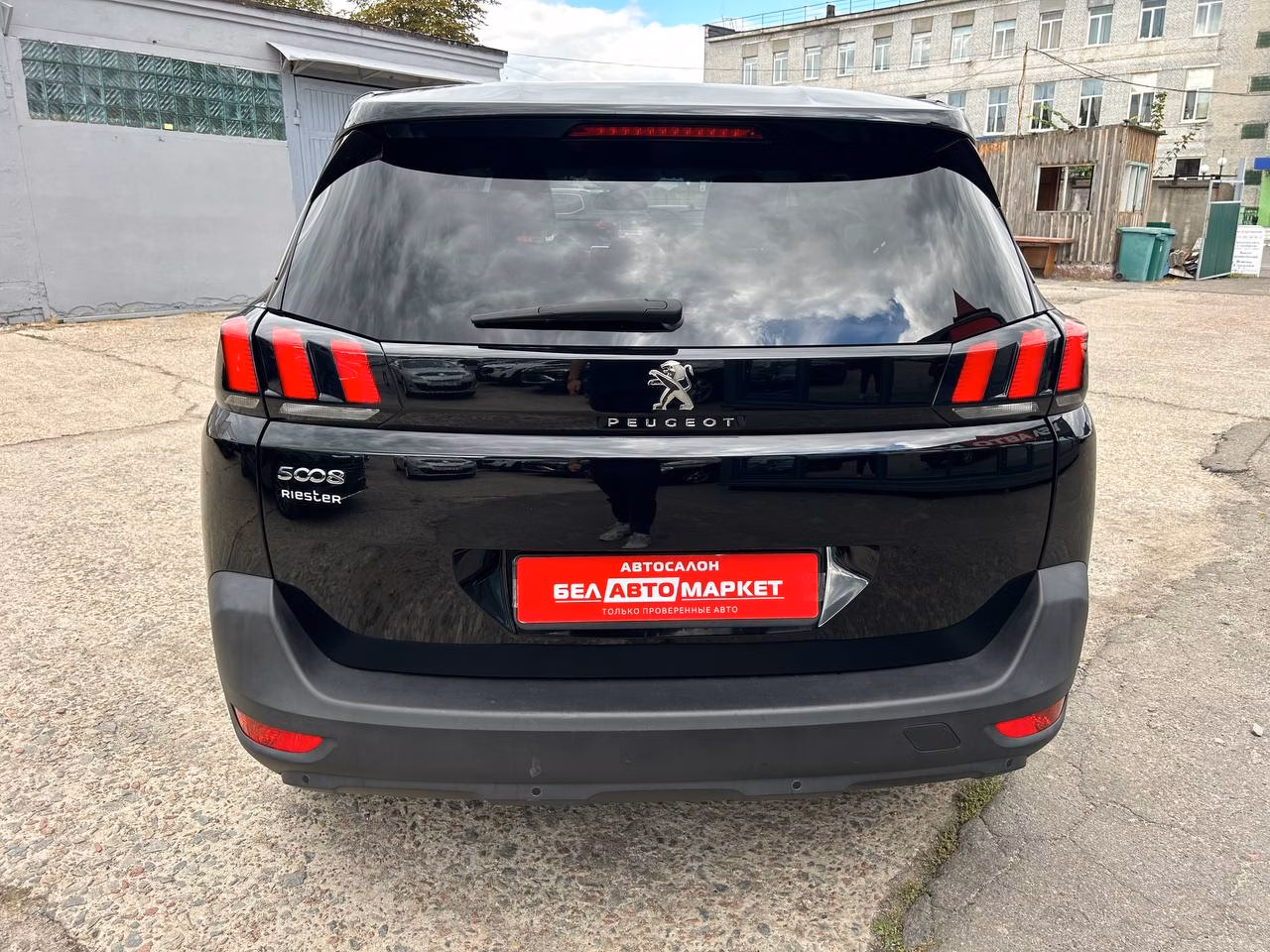 Peugeot 5008 фото 6