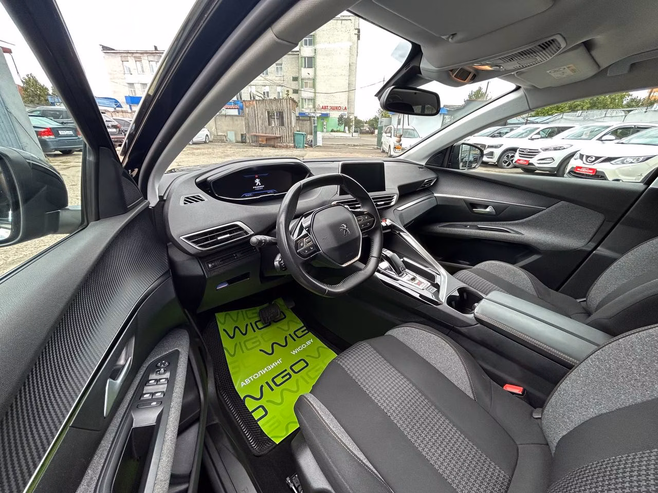 Peugeot 5008 фото 9