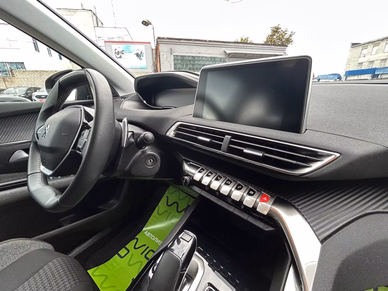 Peugeot 5008 фото 16