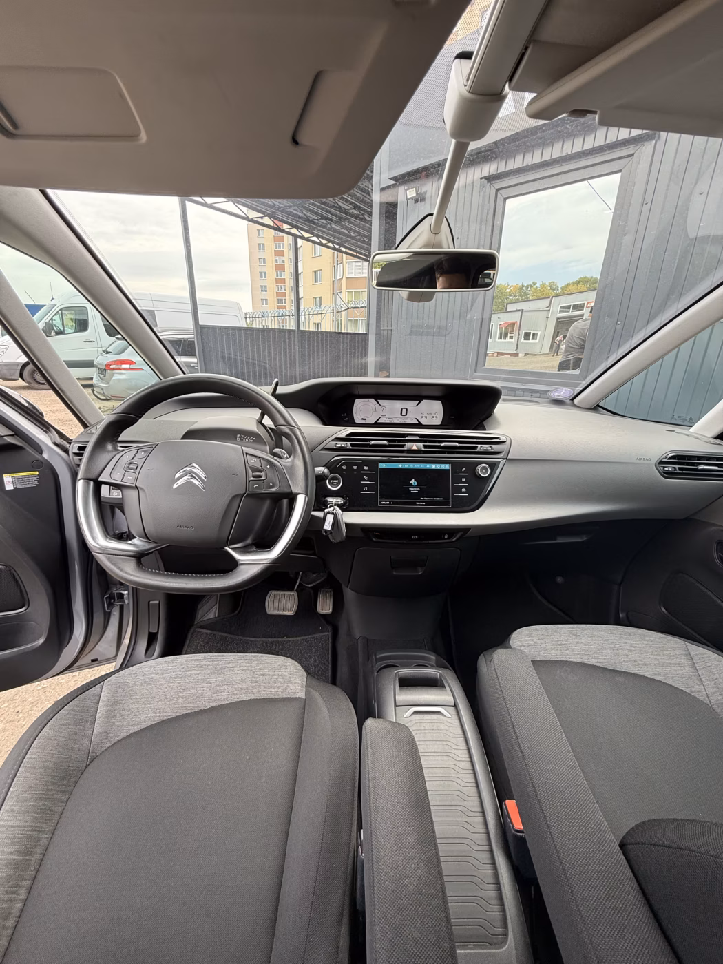 Citroen C4 Grand Spacetourer фото 9