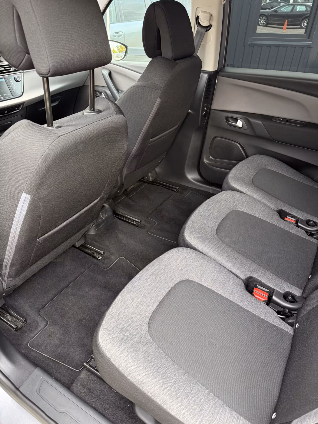 Citroen C4 Grand Spacetourer фото 8