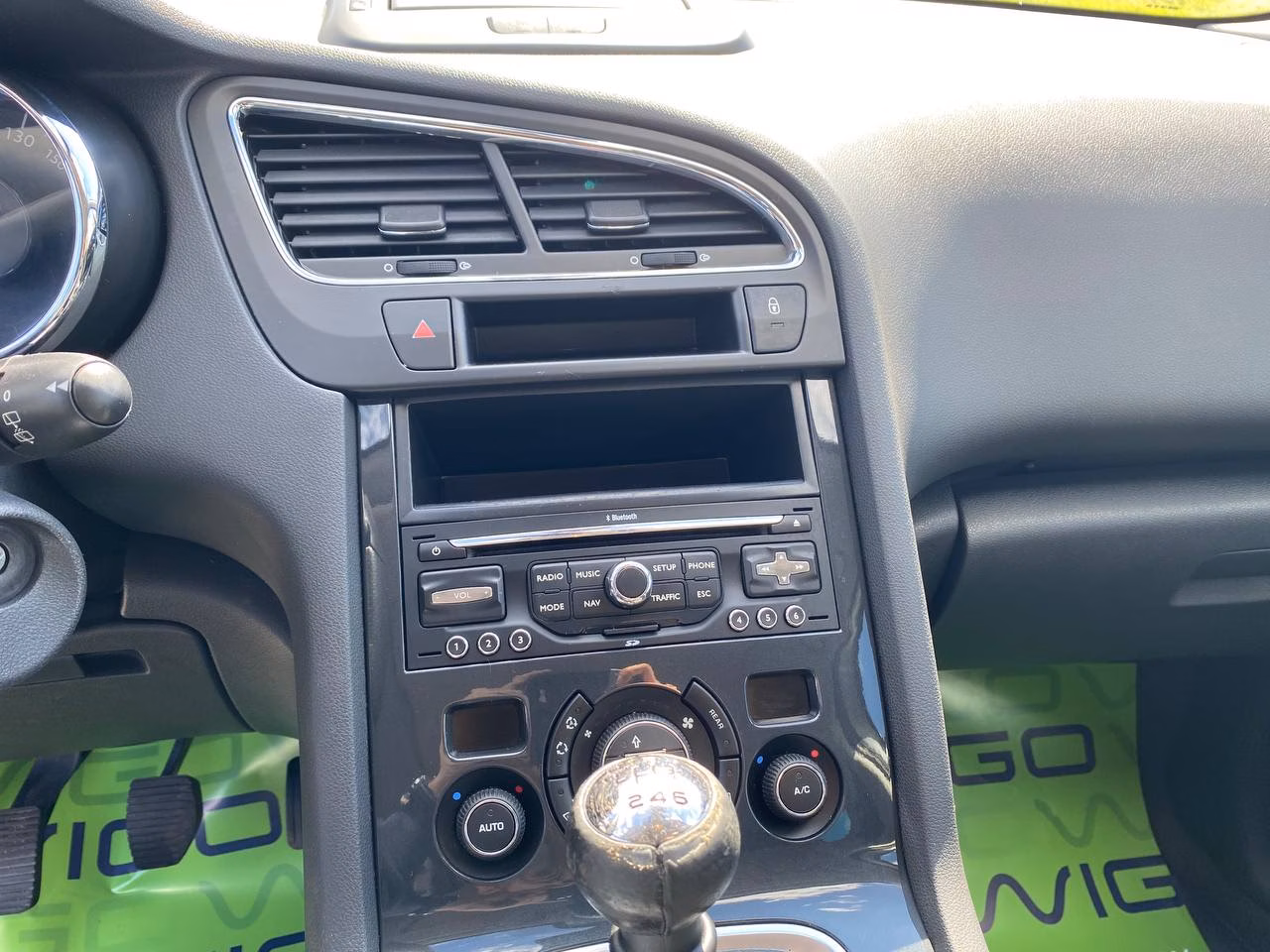 Peugeot 5008 фото 12