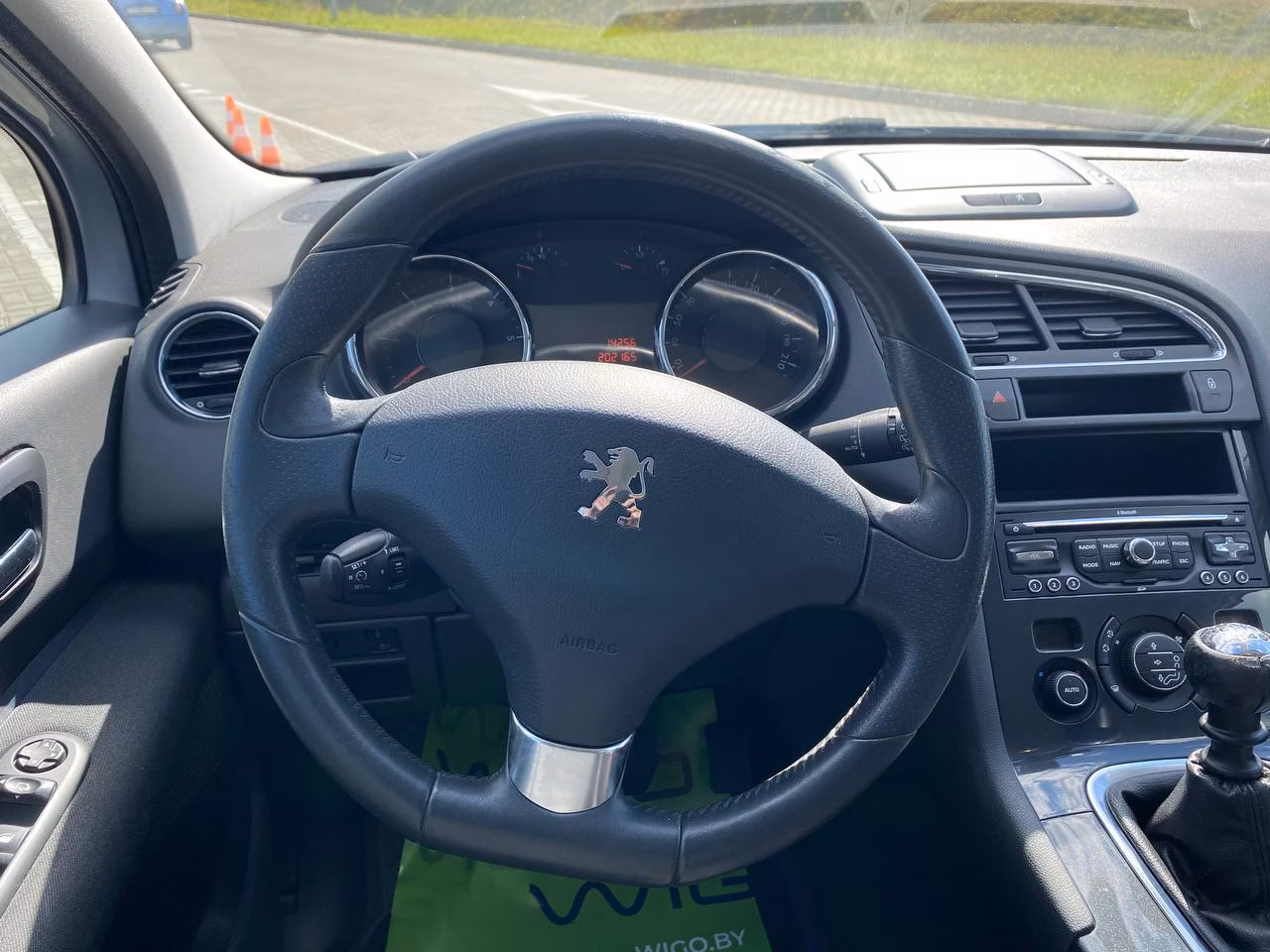 Peugeot 5008 фото 10