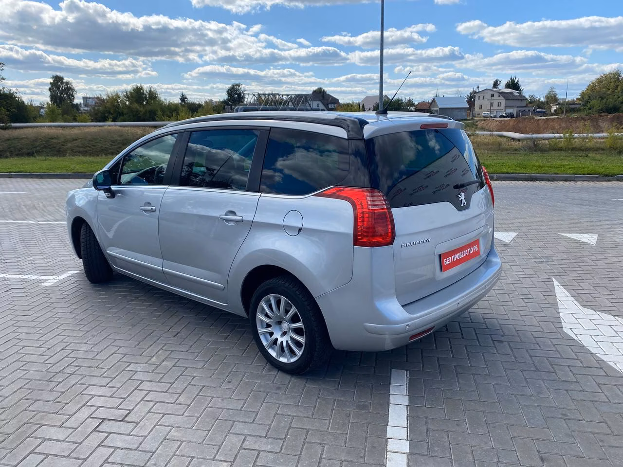 Peugeot 5008 фото 7