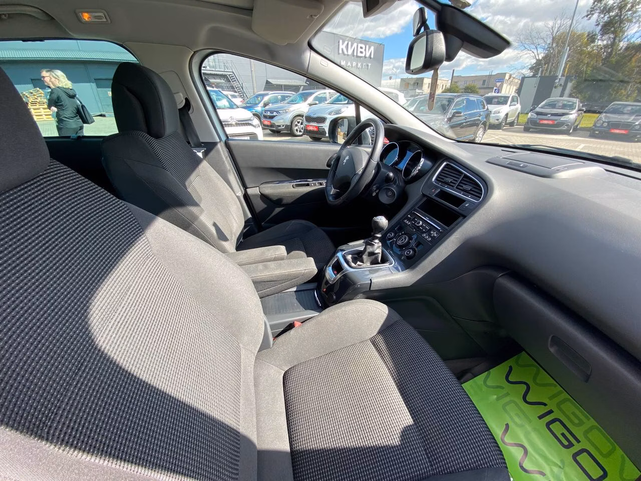 Peugeot 5008 фото 19