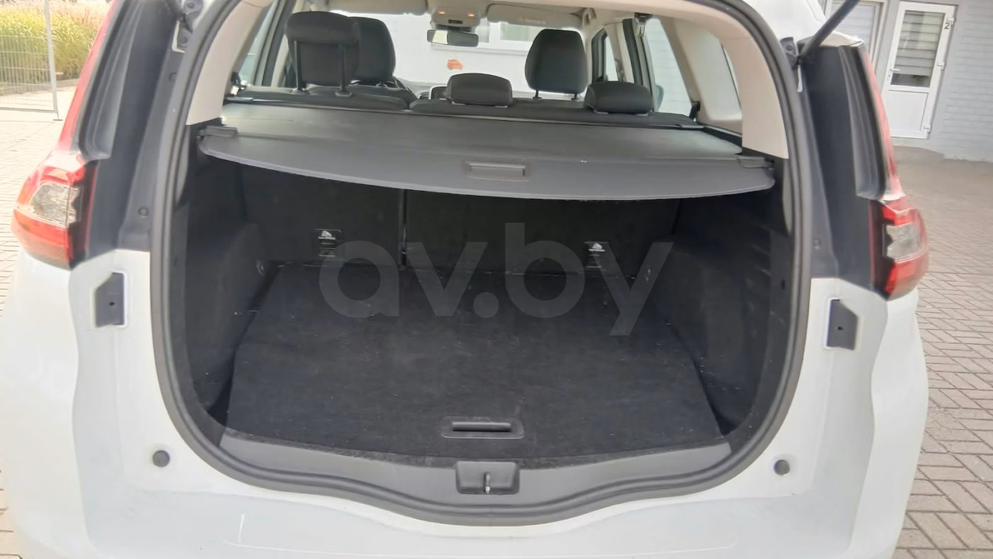 Renault Grand Scenic фото 9