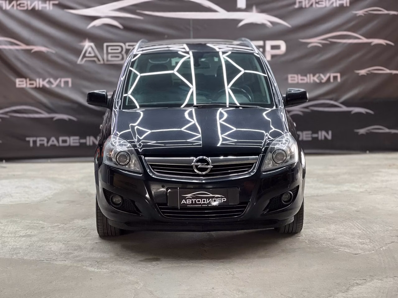 Opel Zafira фото 2