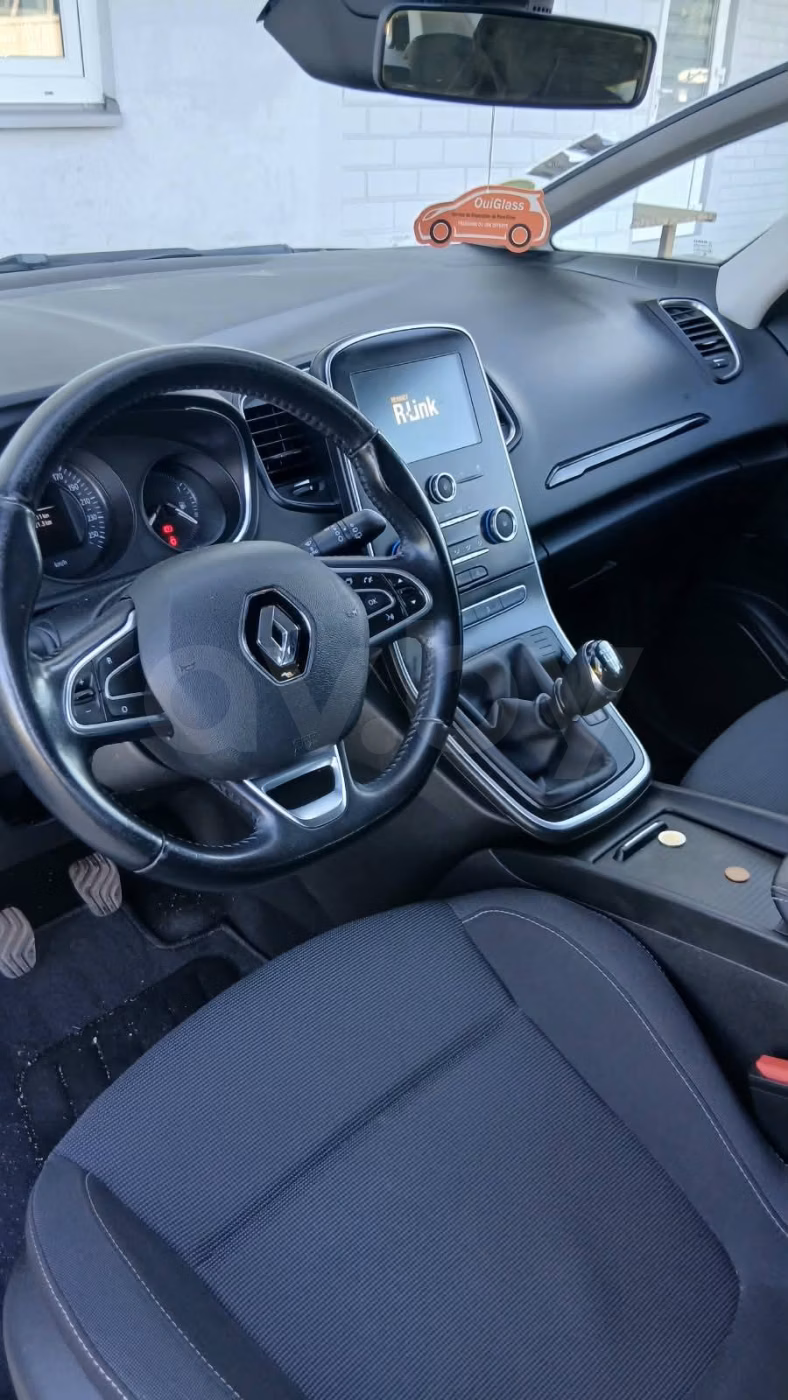Renault Grand Scenic фото 15