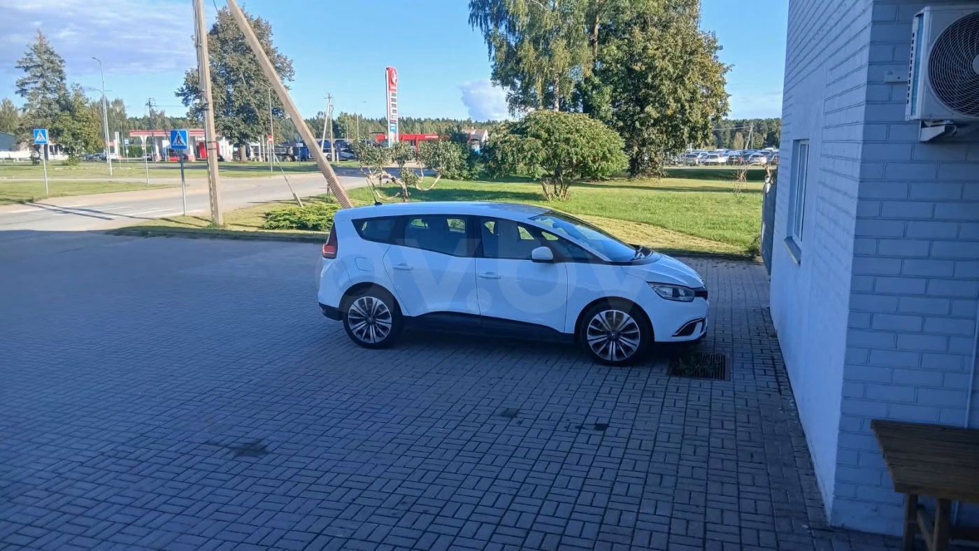 Renault Grand Scenic фото 21