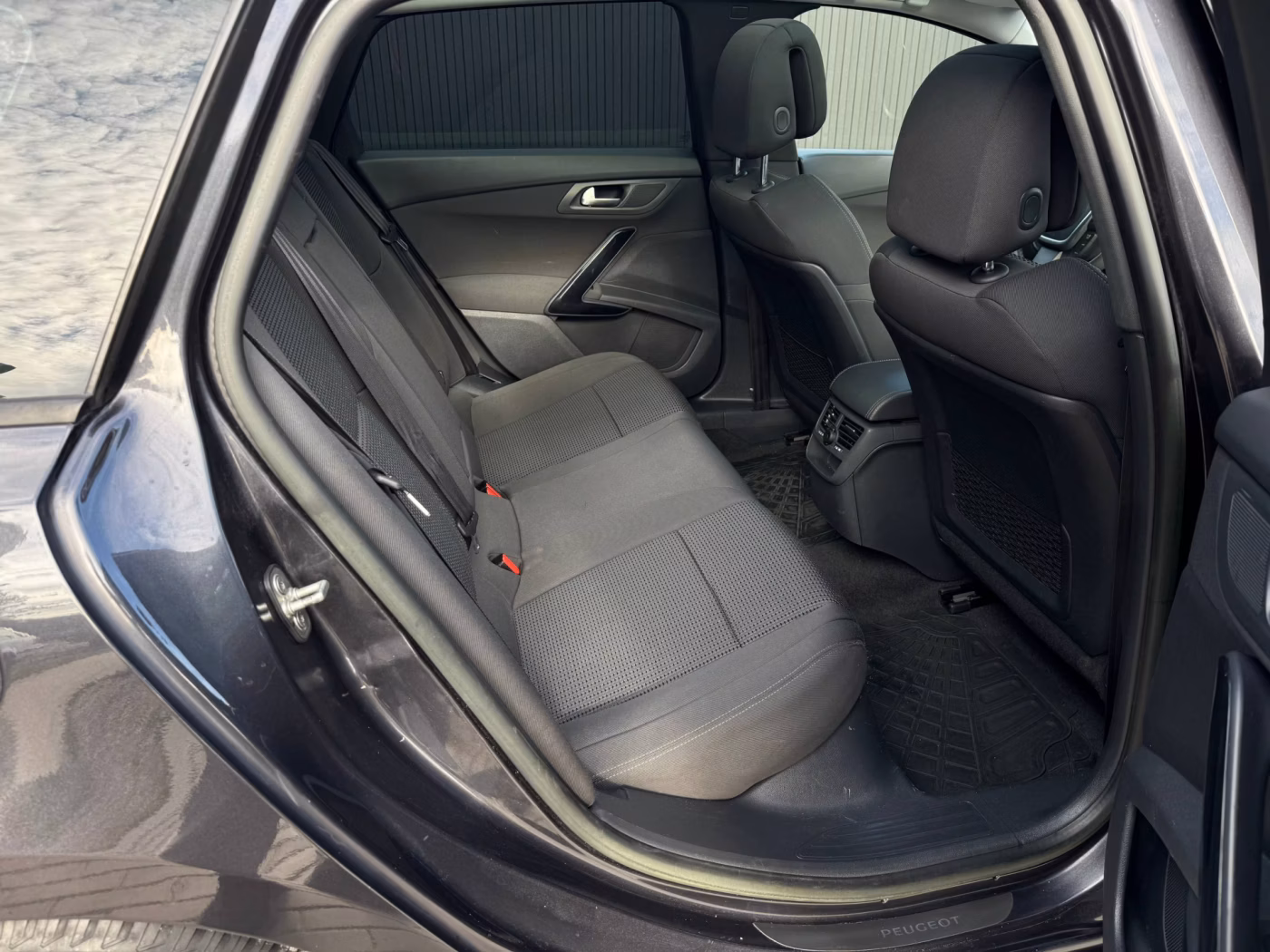 Peugeot 508 фото 10
