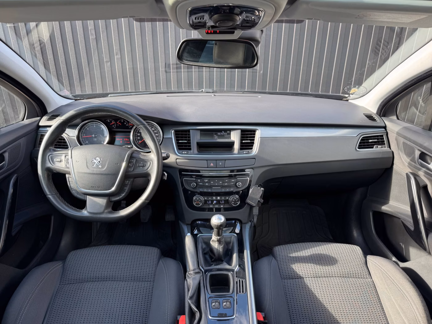 Peugeot 508 фото 12