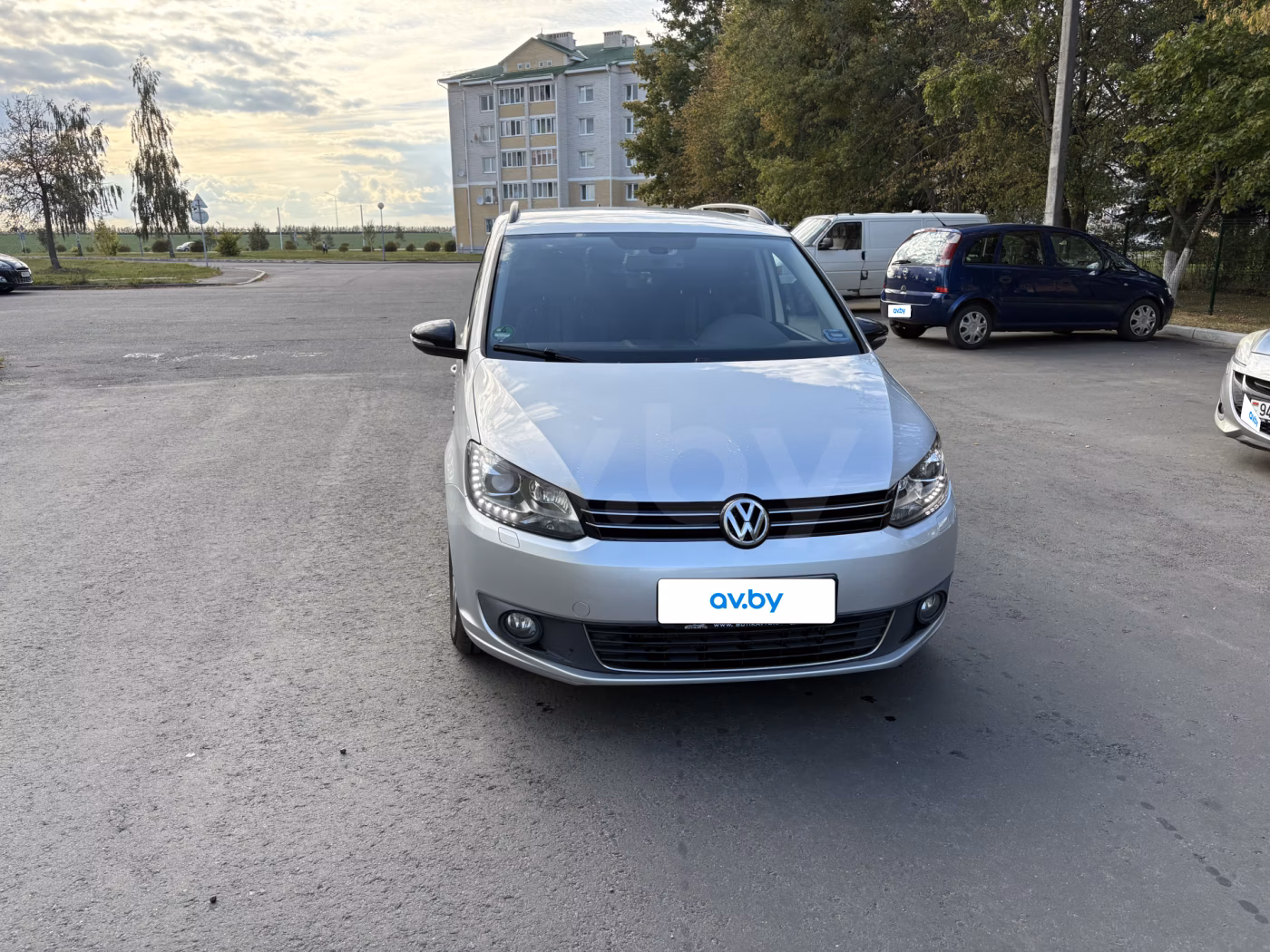 Volkswagen Touran фото 3