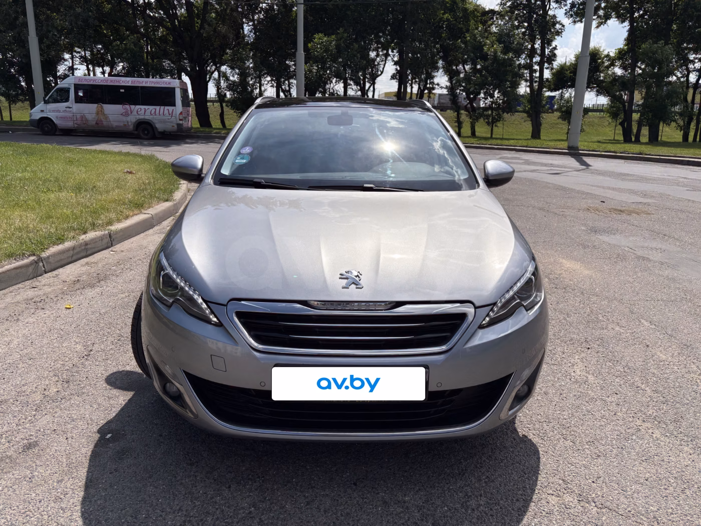 Peugeot 308 фото 2