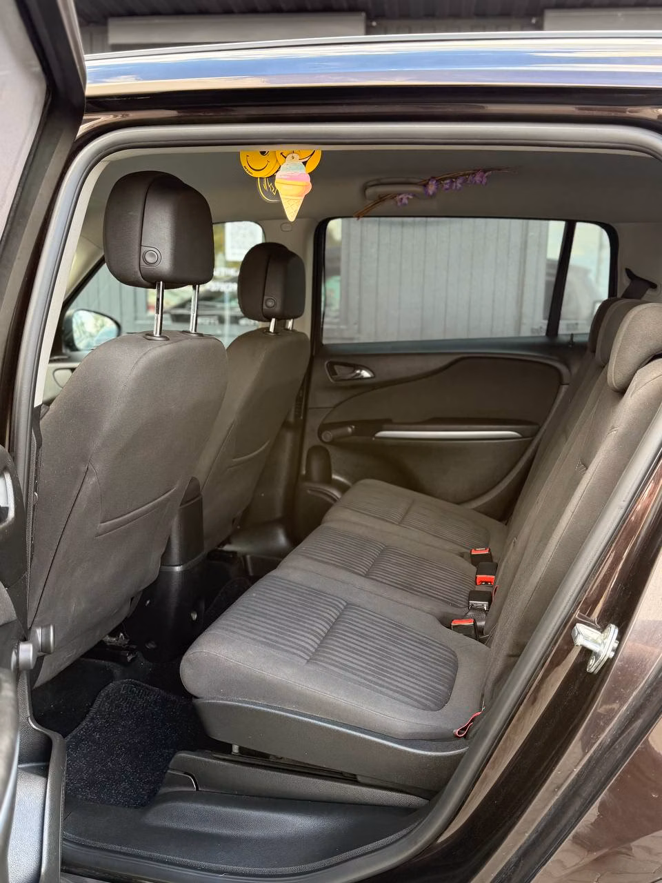 Opel Zafira фото 10