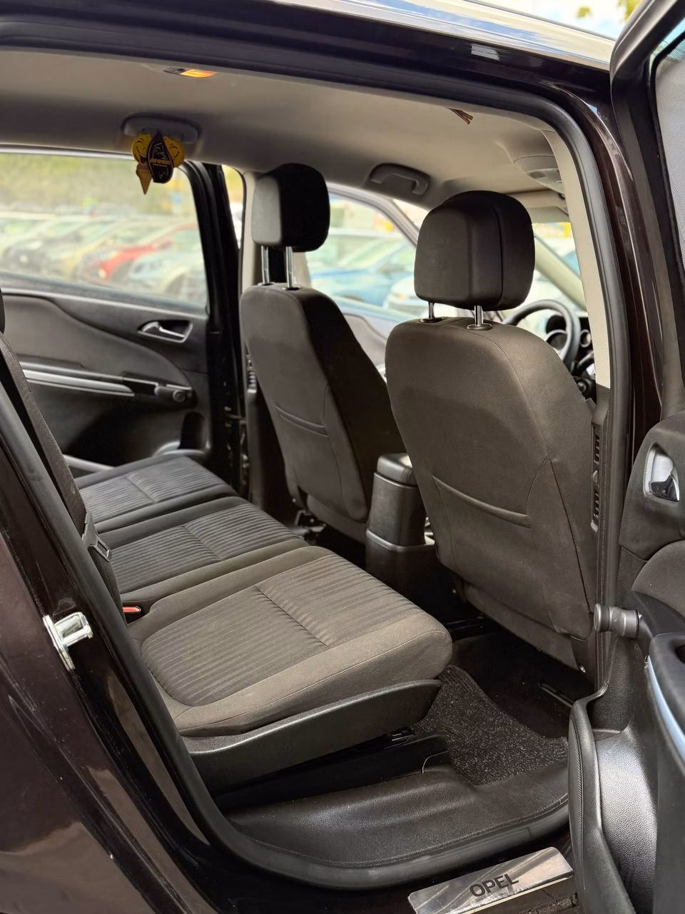 Opel Zafira фото 12