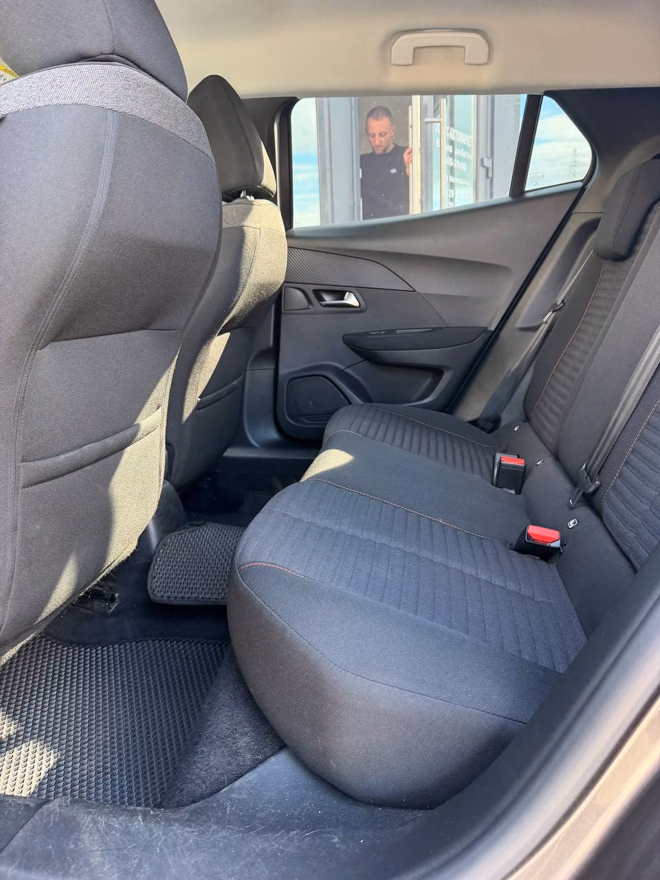 Peugeot 2008 фото 18