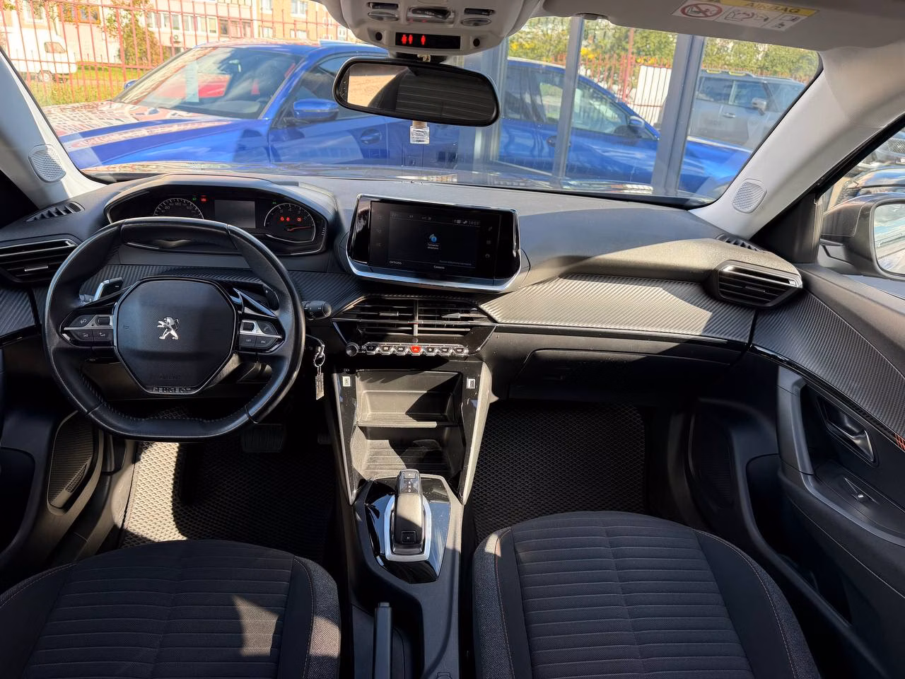 Peugeot 2008 фото 13