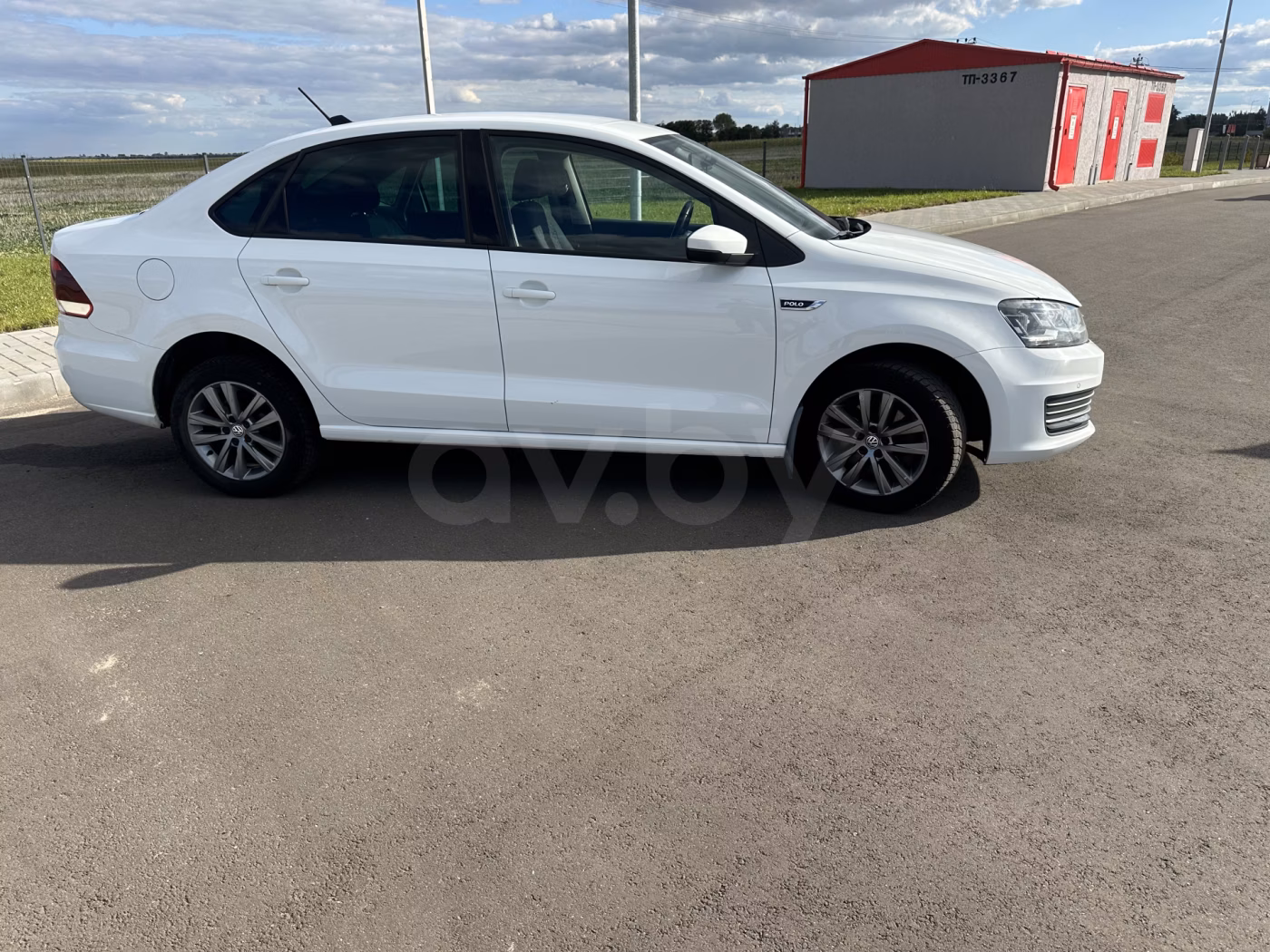 Volkswagen Polo Sedan фото 2